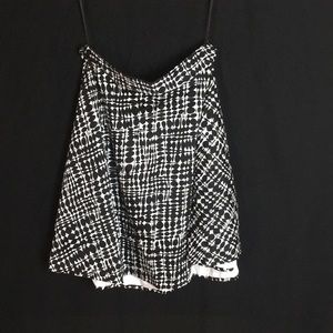 Geometric print flare skirt.